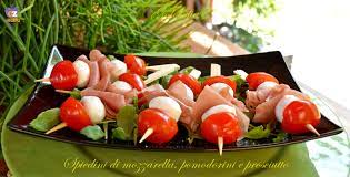 Maybe you would like to learn more about one of these? Spiedini Di Mozzarella Pomodorini E Prosciutto Ricetta Estiva