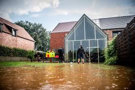 Because there was no wind, the clouds remained over the area around kerkrade for a long time. Leypzcrohqocbm