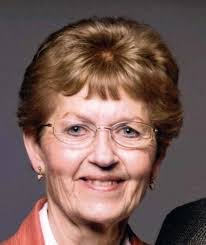 Diane Folkerts's Instagram, Twitter & Facebook