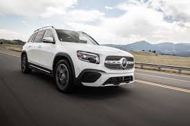 Review The 2020 Mercedes Benz Glb 250 Plays All The Right Angles In 2020 Mercedes Benz Benz Suv Mercedes