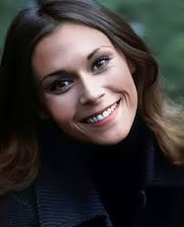 A sweet shot 📸 ✨ Kate Jackson ...