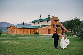 These 6 Montana Ranch Wedding Venues Are Rustic Perfection Ranch Wedding Venue Montana Wedding Venues Barn Wedding Photos