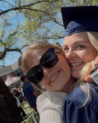 danielle ʚїɞ (@dani.poole) • Threads, Say more