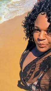 Kelli Perry's Instagram, Twitter & Facebook