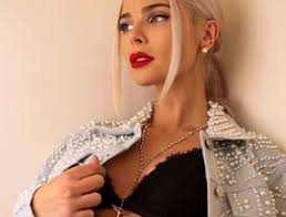 Top clique girlz artists