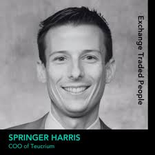 52: "I proactively talked to people, and got them to want to talk to me"  with Alex Levis, Founder of Arro Financial Communications by Exchange  Traded People
