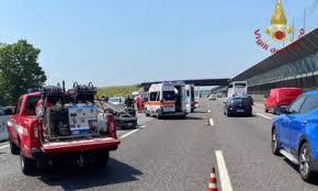 Qui trovi opinioni relative a incidente autostrada oggi e puoi scoprire cosa si pensa di incidente autostrada oggi. Incidente In Autostrada Due Feriti Prima La Martesana