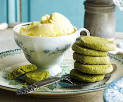 Biscotti Al Matcha Con Gelato Ai Fiori Di Tiglio Lebensmittel Essen Dessert Ideen Rezepte