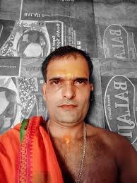 Arush Vyas's Instagram, Twitter & Facebook