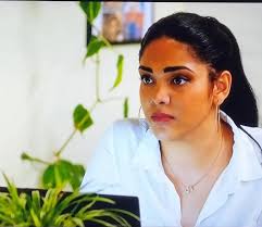 Candela con este bárbaro, tiene bueno el pelo pero mala la cabeza, anda  loma abajo y con la madre haciéndole la pala ya tu sabe