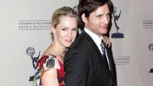 En mars dernier, l'actrice américaine jennie garth officialisait son divorce d'avec peter facinelli. Photos Jennie Garth Heureuse Et Amoureuse Elle Pose Avec Son Mari Et Futur Patron Premiere Fr