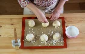 Recette Petites Brioches Au Sucre Au Cuisine Companion En Video Recette Petite Brioche Brioches Cuisine Companion