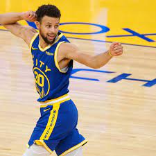 Stephen curry broke his left hand and became the latest injured warriors player during another lopsided defeat by golden state on wednesday night. The Pure Joy Of Watching Steph Curry Return To Otherworldly Form Stephen Curry The Guardian