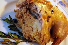 Il pollo alla cacciatora è un secondo piatto tipico della toscana. A Natale La Gallina Ripiena Polastra Co L Empiom Brescia A Tavola