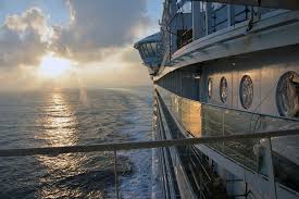 крупнейший круизный лайнер в мире Harmony Of The Seas Harmony Of The Seas Krupnejshij V Mire Kruiznyj Lajner Otpravilsya V Svoe Pervoe Puteshestvie Puteshestviya Kruiznye Suda Kruizy