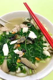 Chop and add the spring onions, soy sauce and sesame oil. 9 Healthy Spinach Soup Places For The Health Conscious Singaporean To Iron Out Their Diet At