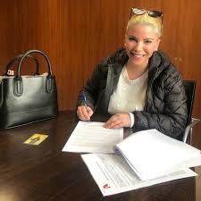 Χάρης & αντελίνα βαρθακούρη μιλάνε για την πρεμιέρα του σου κου family | καλό μεσημεράκι. H Antelina Bar8akoyrh Ypegrapse Mazi Me Ton Agio Efraim To Symbolaio Ston Alpha Newsbreak