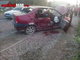 Actualizare Trei Tineri Răniți Intr Un Accident Rutier Produs La Vișeu De Jos Langă Cimitir Galerie Foto Actualmm Ro știri