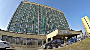 Break out the old wrecking ball and smash those buildings into a million colorful little pieces! Silesia Hotel To Meet Wrecking Ball Eurobuildcee