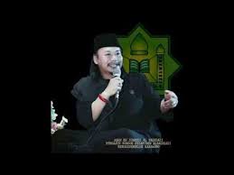 Ahmad ruhyat hasbi melakukan simbolis penyambutan kedatangan dengan cara memberikan hadiah 'asbak rokok' besar berwarna hijau yang biasanya dipakai para kiyai nu saat 'ngudud' alias merokok. Dzikir Manaqib Syekh Abdul Qodir Al Jaelani Abah Kh Junaedi Al Baghdadi 0 Lagu Mp3 Mp3 Dragon