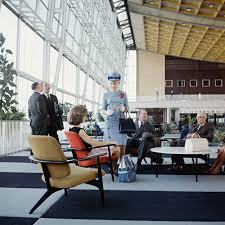 Stunning Images Of Mid Century Modern Airport Interiors Googie Mid Century Architecture Mid Century