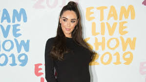 Nabilla Explique Avoir Demenage A L Etranger Pour Proteger Son Fils Milann Magicmaman Com