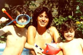 Known best for hosting a united kingdom channel five documentary series called the hotel inspector, she also had a lengthy career as a hotel manager (hotelier). Relative Values The Tv Presenter Alex Polizzi 43 And Her Sister Charlie The Sunday Times