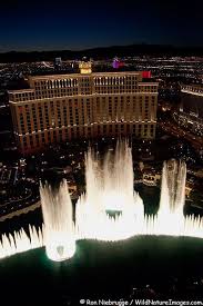 Bellagio Fountains Las Vegas With Images Vegas Vacation Las Vegas Photos Las Vegas Trip