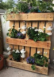 Pallet Na Janela Pallets Garden Outdoor Pallet Projects Pallet Garden