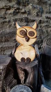 Eule aus baumstamm holzdeko wood craft. 130 Eulen Aus Holz Ideen Eulen Aus Holz Bastelarbeiten Basteln Mit Holz