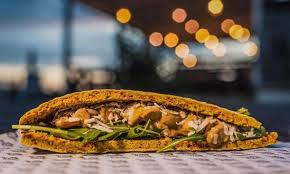 Nota per la sua consistenza schiacciata e piatta perché non è lievitata, è conosciuta anche come crescia o ciaccia. Torta Al Testo Umbra Storia E Ricetta Di Un Antica Tradizione