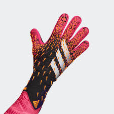 Der große vorteil der adidas predator pro ist nicht das demonskin material oder der haftschaum. Adidas Predator Pro Torwarthandschuhe Schwarz Adidas Deutschland