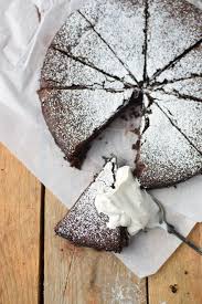 Saftiger Mandel Schokokuchen Glutenfrei Gooey Almond Chocolate Cake Glutenfree Rezept Schokokuchen Glutenfreier Schokokuchen Glutenfreier Kuchen