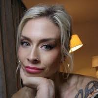 Carla Ogle's Instagram, Twitter & Facebook