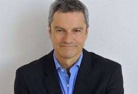University of Kent 'does not prohibit' chancellor Gavin Esler standing in  European elections