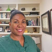 Elizabeth Wisener's Instagram, Twitter & Facebook