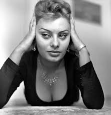 Italian actress sophia loren on the set of boy on a dolphin, directed by jean negulesco. Sophia Loren Face Off Stars Without Makeup Purple Clover