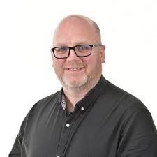 Kate Beech's Instagram, Twitter & Facebook