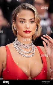 Rose Warrington's Instagram, Twitter & Facebook