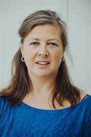 Pauline Blais's Instagram, Twitter & Facebook