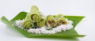 Ukuran diameter kue cake dadar gulung = 15 cm. The Best Restaurants In Indonesia Serving Desserts Tasteatlas