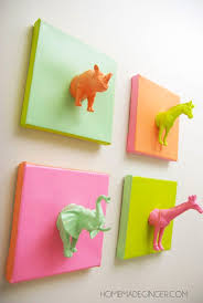 We roved the web and found a slew of art projects you can do at home with your baby or toddler. Get Creative And Show Your Artistic Side With These 50 Canvas Art Projects