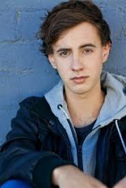 Николас Кумбе (Nicholas Coombe): фильмы, биография, семья, фильмография —  Кинопоиск