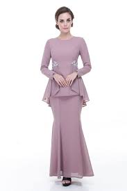 Pada kali ini, kami ingin memberikan kepada anda beberapa pilihan terbaik untuk koleksi baju raya ataupun design baju raya terkini untuk tahun. 49 Fesyen Baju Raya Ideas Fashion Traditional Outfits Baju Raya