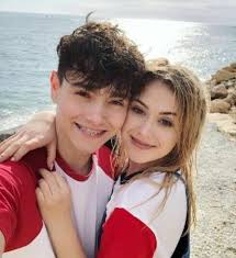Poznaliśmy również imię dziewczynki, którą nazwano pola. 50 Jas Dabrowski I Sylwia Przybysz Ideas Youtuberzy Gwiazdy Piosenkarze