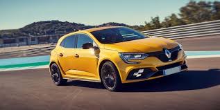 More Powerful Than The Regular Model The 2019 Renault Megane Rs Brings A Race Car Feel And The Interior Design That Looks Stunning Renault Megane Renault Car