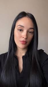 Daphne Daniels's Instagram, Twitter & Facebook