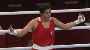 Busenaz sürmeneli tokyo 2020'de tarih yazdı 2020 tokyo olimpiyat oyunları'nda busenaz sürmeneli'nin kadınlar 69 kiloda yarı finale yükselmesiyle türk boksu 13 yıllık olimpiyat madalyası. La8vkouzjiqhkm