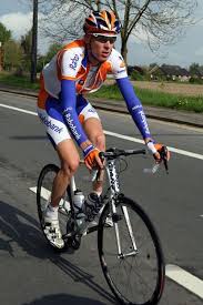 Het wielershirt van robert gesink @rgupdate & @annavdbreggen is gestart. Gesink Nearly Stranded In Spanish Snow Cyclingnews
