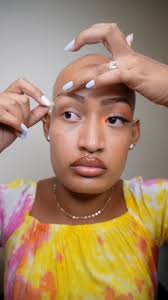 Elana demonstrates how she frames...